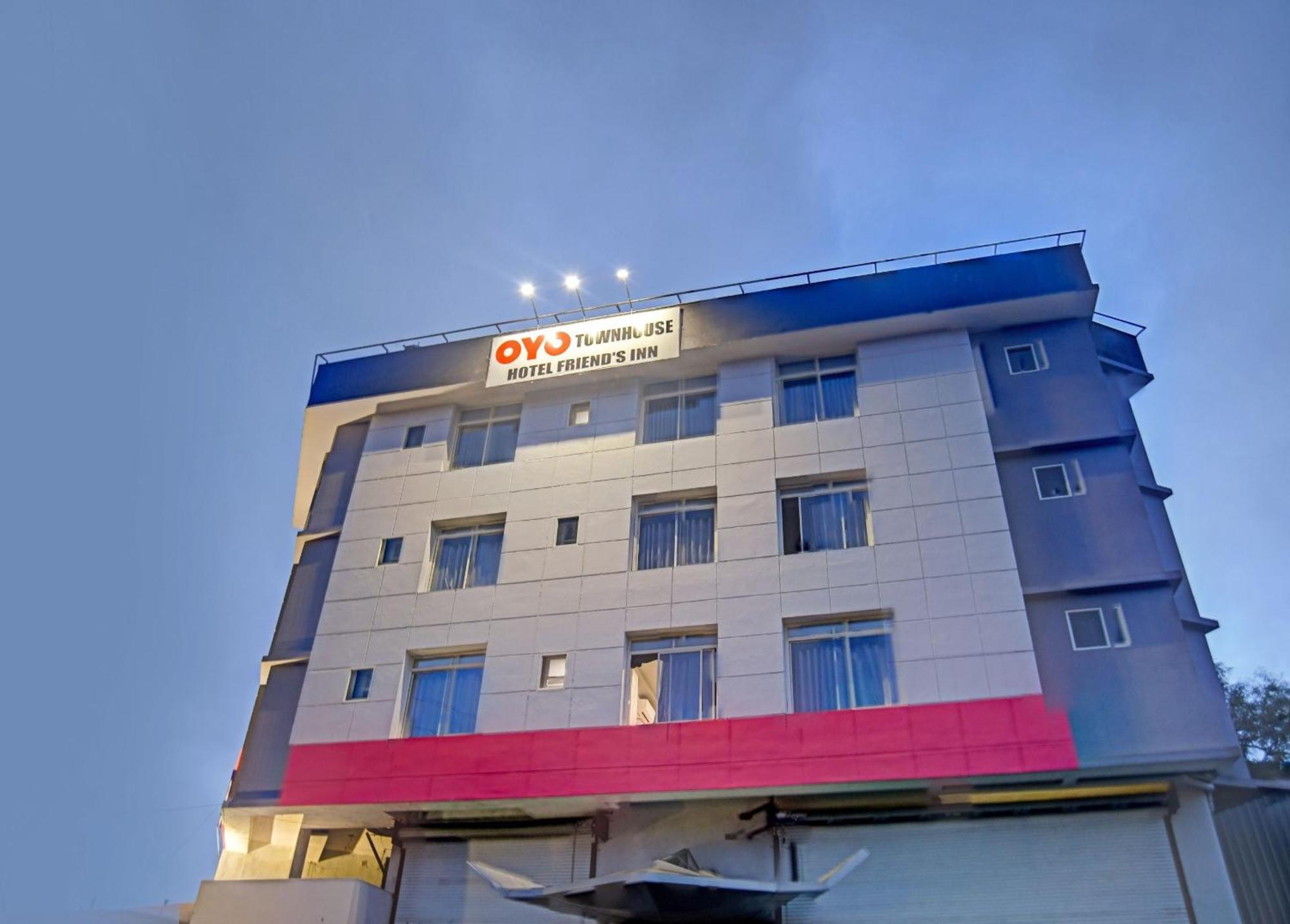 Townhouse Townhouse Friends 3* Indore
